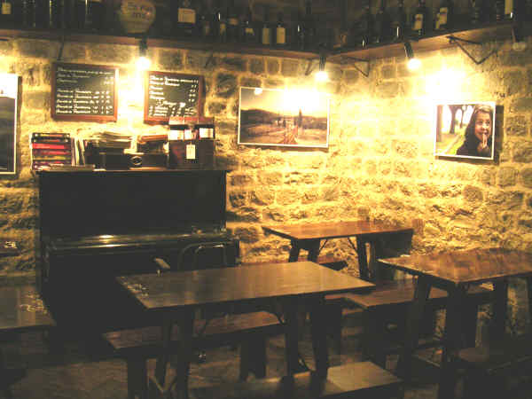 Interno dell enoteca nella Fortezza di Montalcino